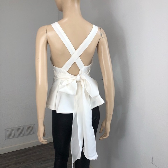 Essue crossbody back sleeveless waist strap flare cream blouse size:S - Picture 2 of 16